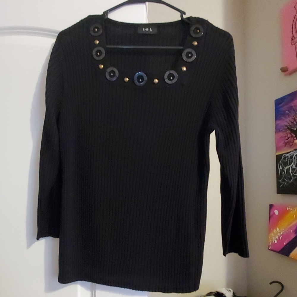 Sweater slightly worn